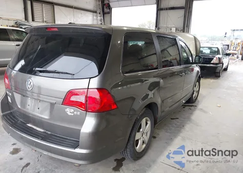 2010 Volkswagen Routan Se z USA, uszkodzony, nr VIN 2V4RW3D12AR280205